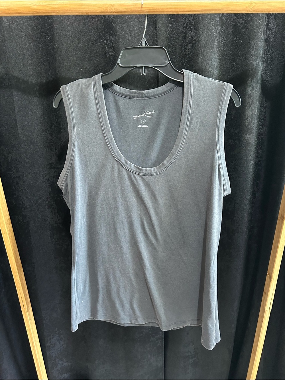 Universal Thread Gray Scoop Neck Tank Top